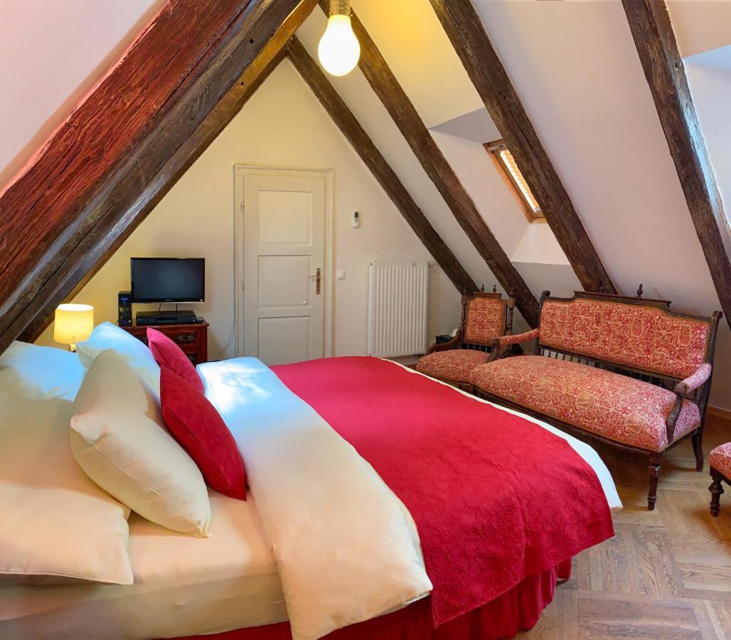 Small Luxury Palace Residence Prague Exterior photo