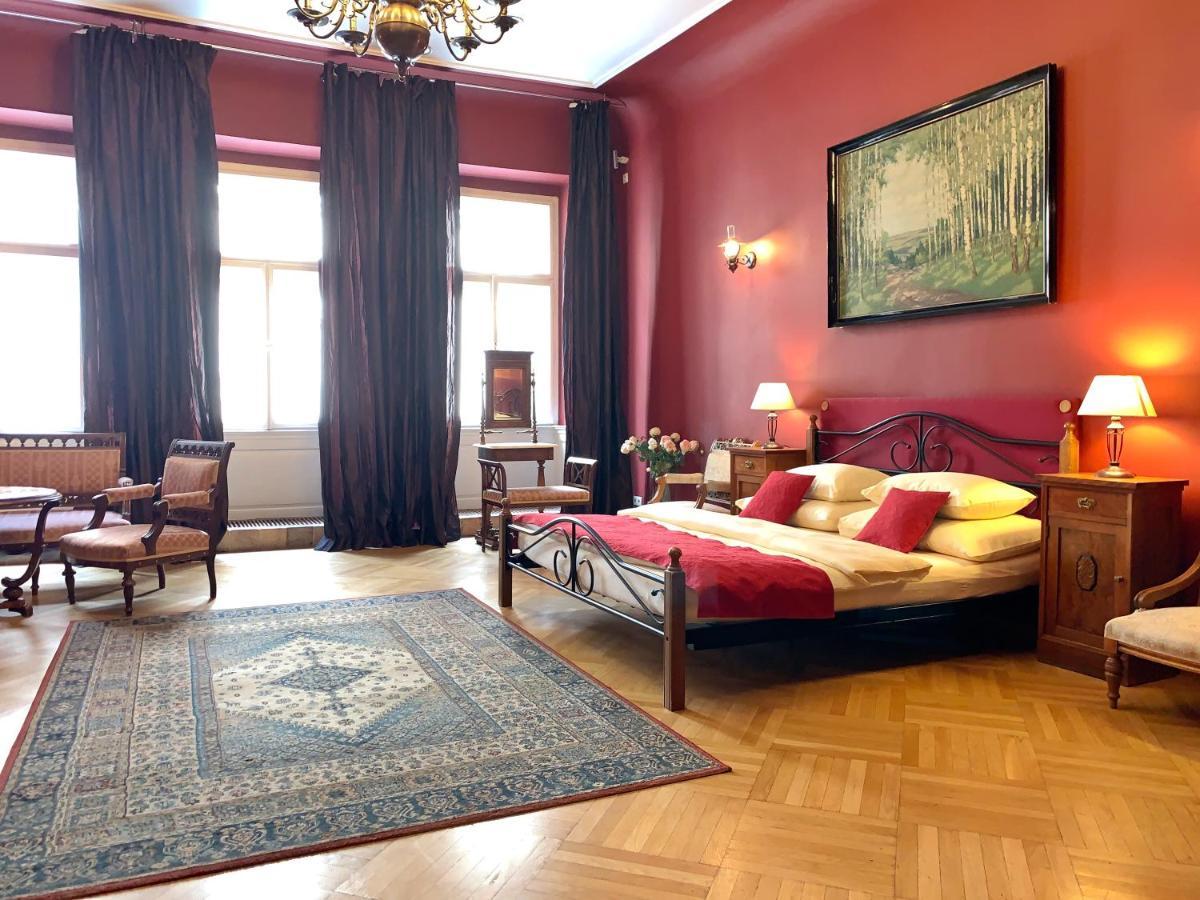 Small Luxury Palace Residence Prague Exterior photo