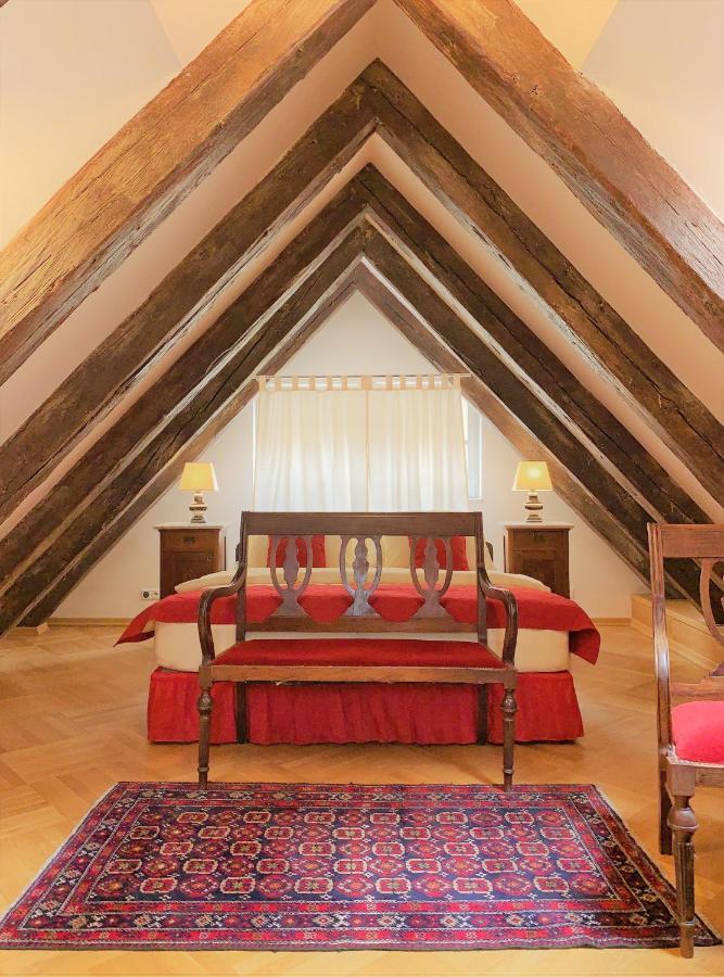 Small Luxury Palace Residence Prague Exterior photo