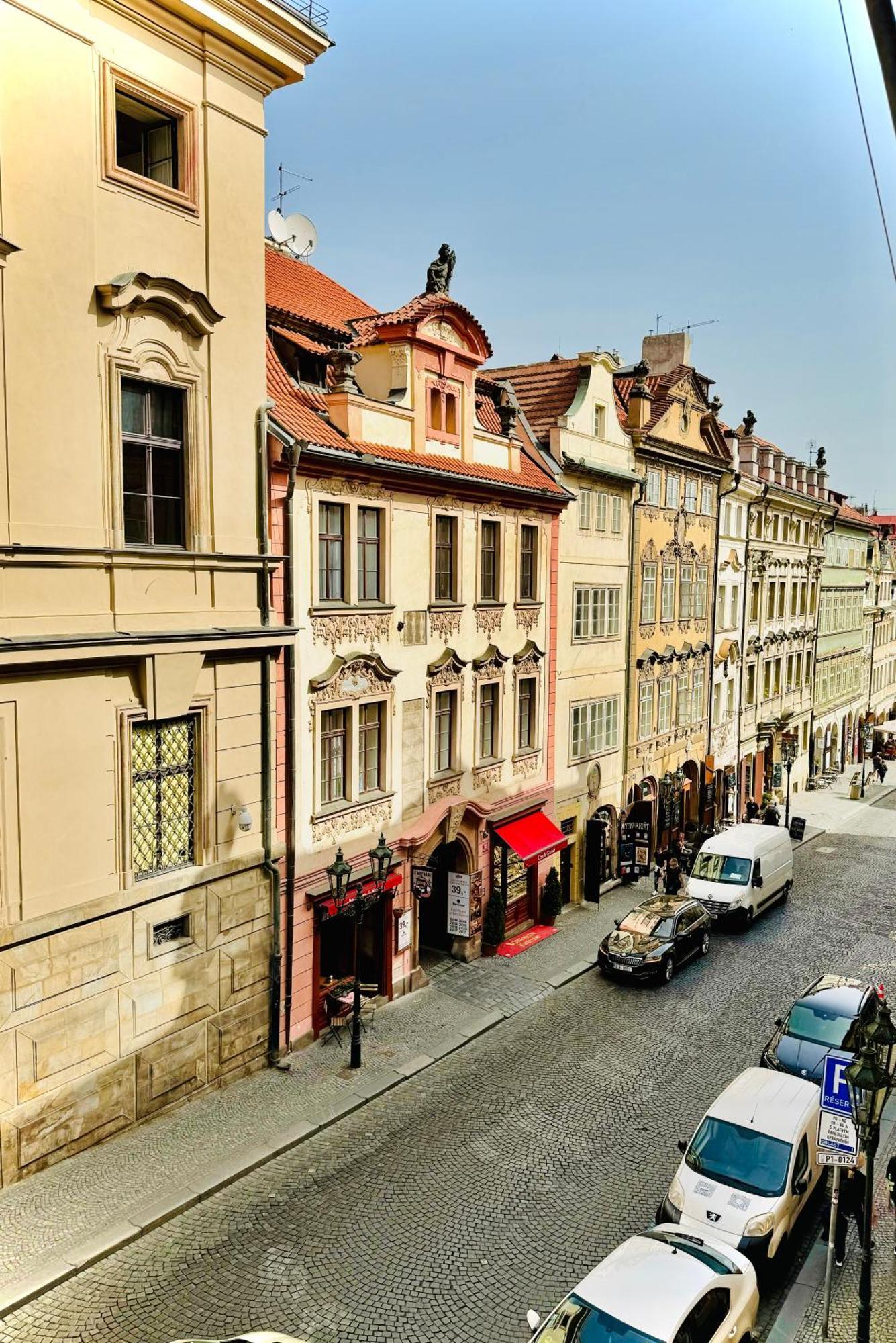 Small Luxury Palace Residence Prague Exterior photo