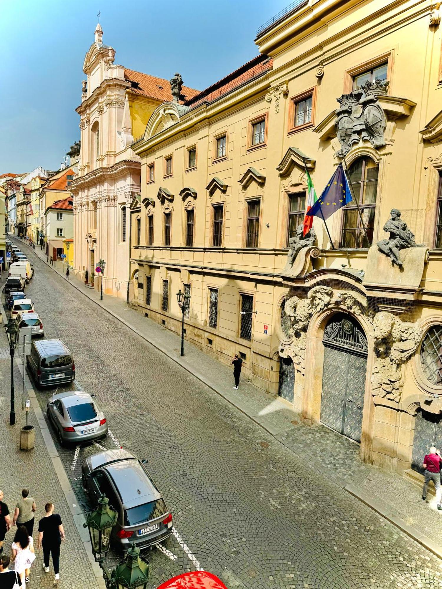 Small Luxury Palace Residence Prague Exterior photo